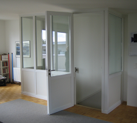 Foto: Holz-Glastrennwand im Dachgeschoß um die Treppe, Schallschutz